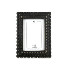 Load image into Gallery viewer, Scalloped Photo Frame 4x6 Black