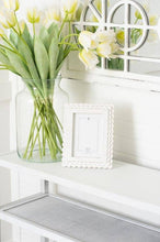 Load image into Gallery viewer, Scalloped White Photo Frame